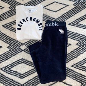 Abrecrombie Kids Sleepwear White LS Logo Tee & Fleece Joggers | Boys | Size: 16
